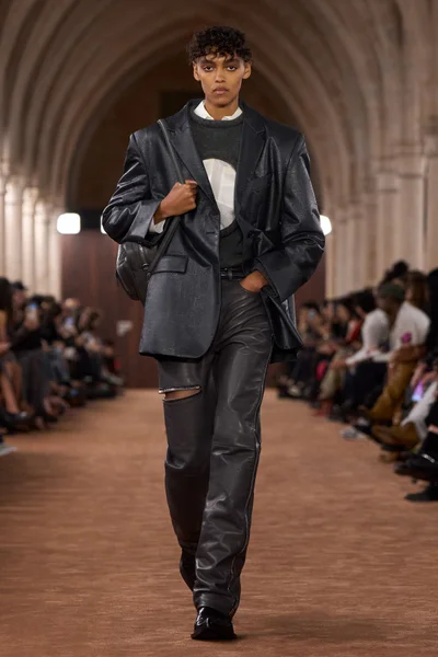 Look 42